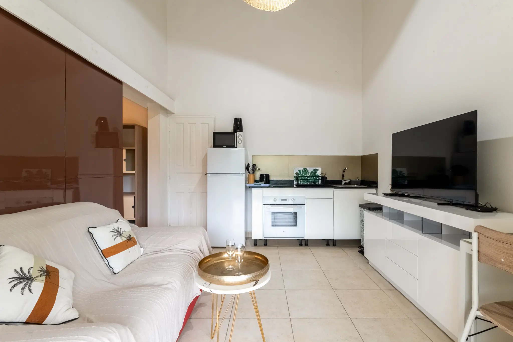 Grace O'Malley - Chambre moderne avec salle de bain luxe